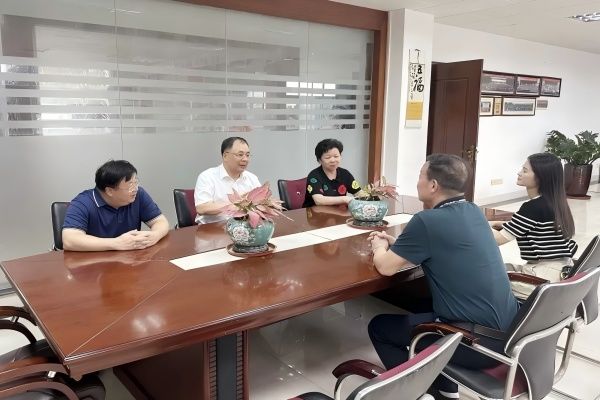 市政協(xié)副主席率隊(duì)走訪宏達(dá)機(jī)械制造(河源)有限公司